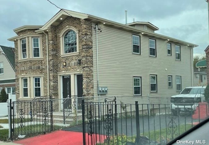 Foto del edificio - 144-64 Guy R Brewer Blvd