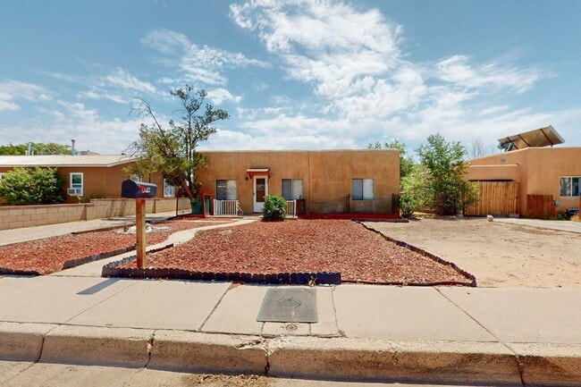 Building Photo - NEAR NORTH VALLEY PUEBLO 2 Bedroom  1 Bath...