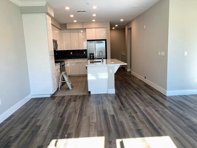 Building Photo - 659 Blackbury Ln