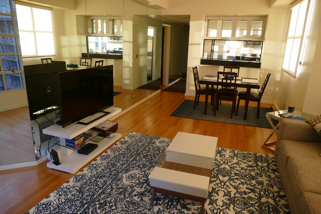 Living Area - 611 Mason St