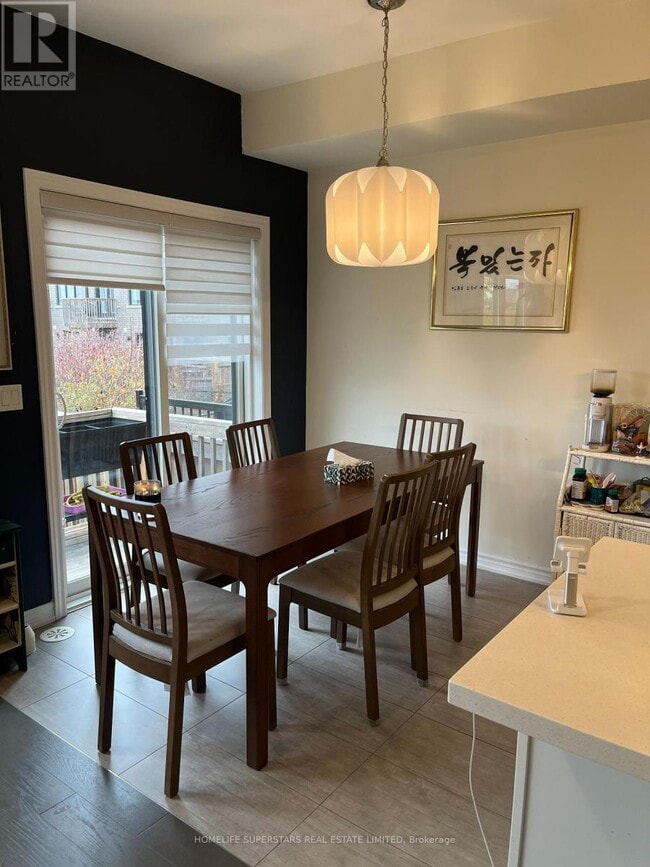 Photo du bâtiment - 3068 Cascade Common