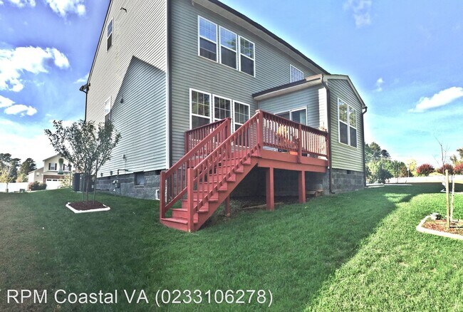Building Photo - 4 br, 3.5 bath House - 205 Cheeseman Rd