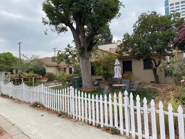 Primary Photo - 3802 W Heffron Dr