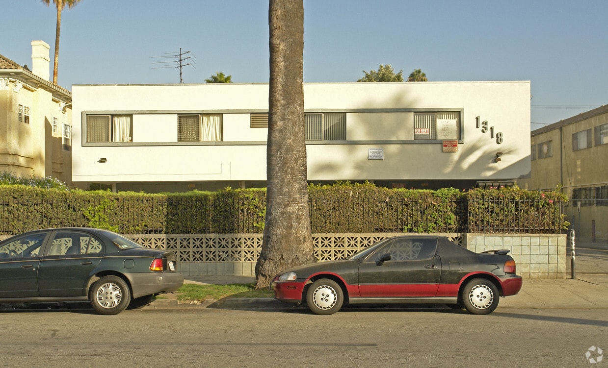 Building Photo - 1318 S Gramercy Pl