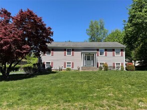 Building Photo - 12 Gerken Dr