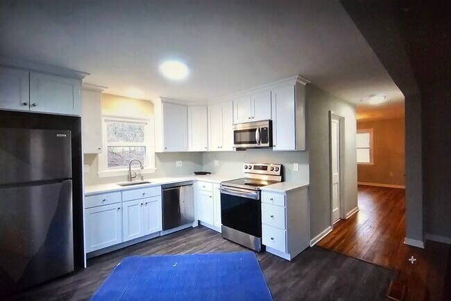 Building Photo - 70 Belden Rd