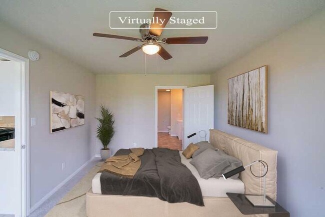 Building Photo - 4920 Meadowood Cir