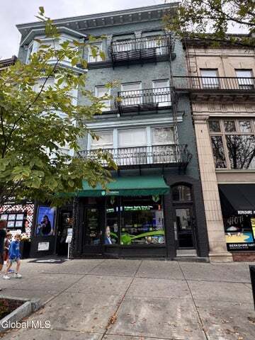 Foto del edificio - 378 Broadway