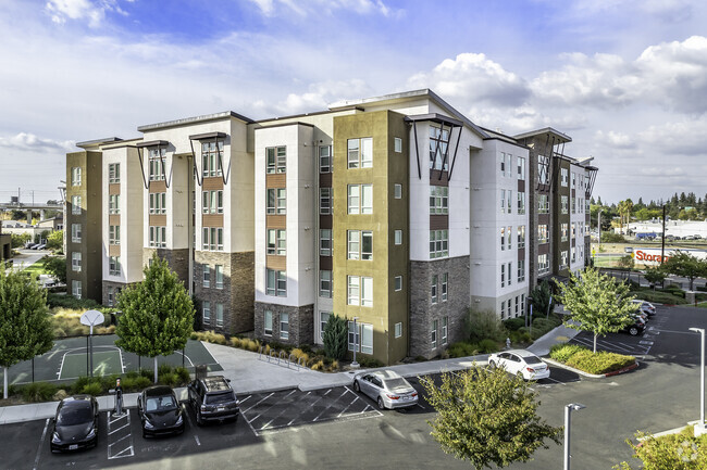 Alternate Building Photo - The Crossings Student Apartments