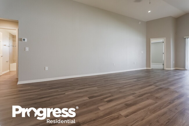 Building Photo - 6979 Gideon Cir