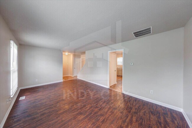 Building Photo - 4459 N Mitthoefer Rd
