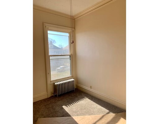 Building Photo - 141 Allen St