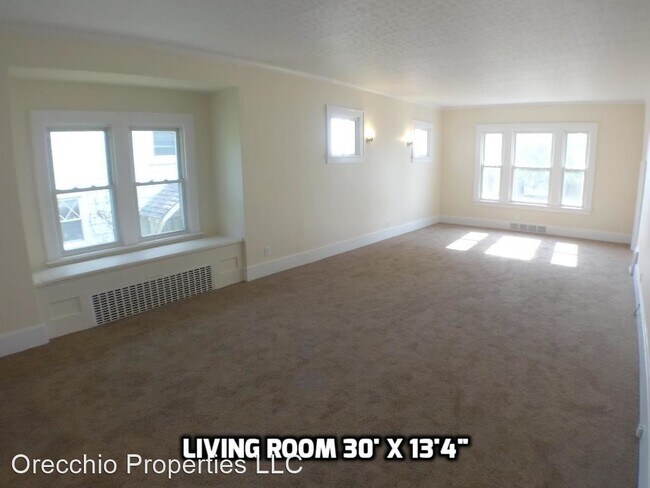 Building Photo - 2 br, 1 bath House - 3705 Woodlawn