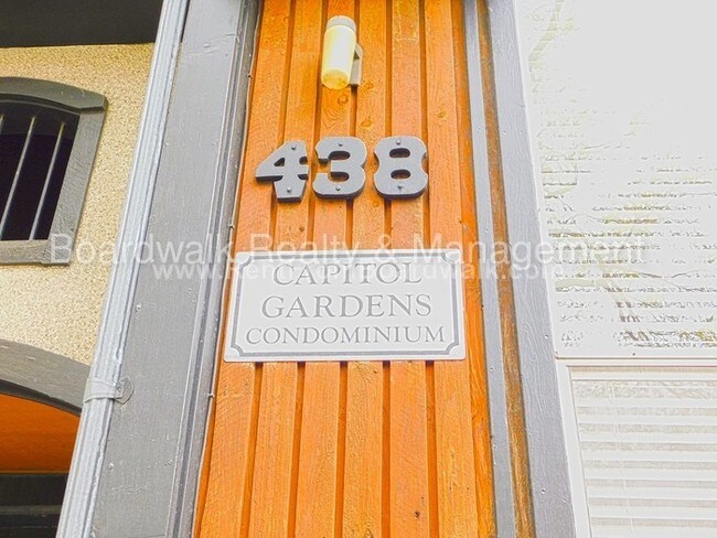 Foto del edificio - 438 N Center St
