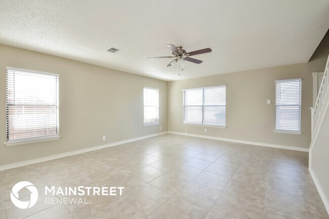 Foto del edificio - 8118 Sunshine Trail Dr