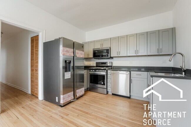 Foto del edificio - 2540 N Lawndale Ave