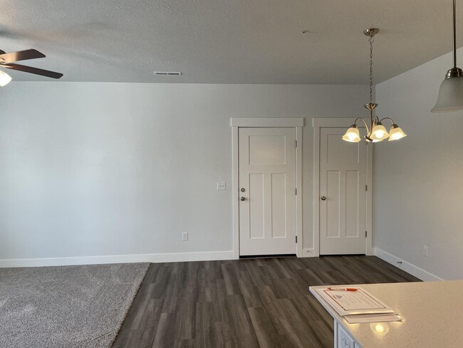Building Photo - 3372 W 1910 N
