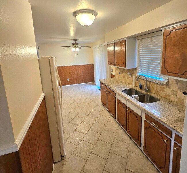 Foto del edificio - 19929 Wyoming Ave