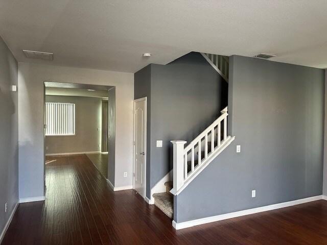 Foto del edificio - Lathrop 4 Bedroom 3 Bathroom Home.