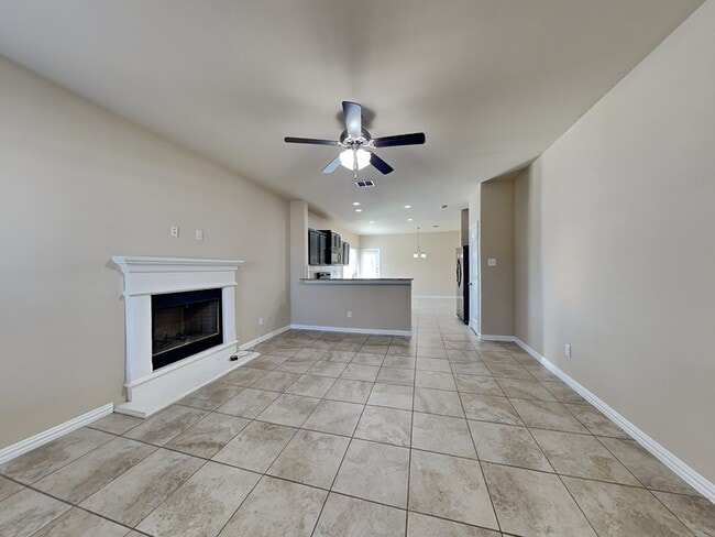 Building Photo - 611 Jennie Marie Cir