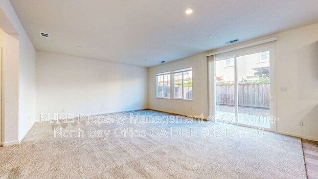 Foto del edificio - 5562 Kennedy Pl