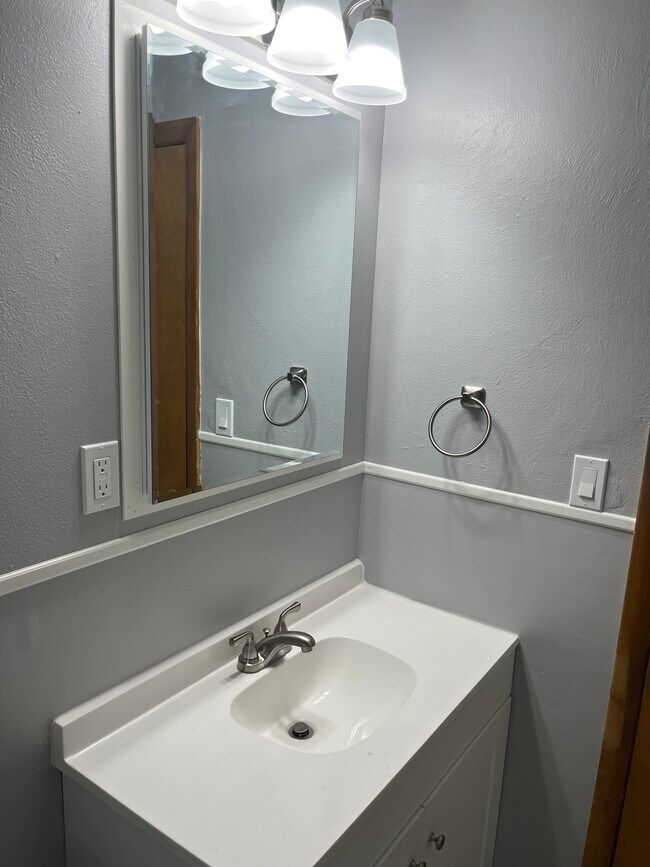 Building Photo - 2140 Grice Ln