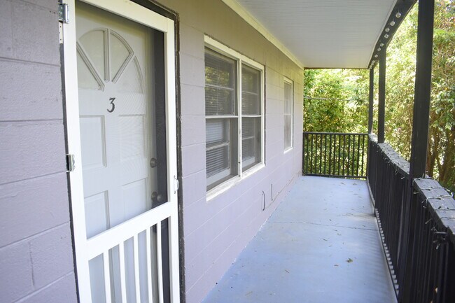Building Photo - 2103 Pender Ave
