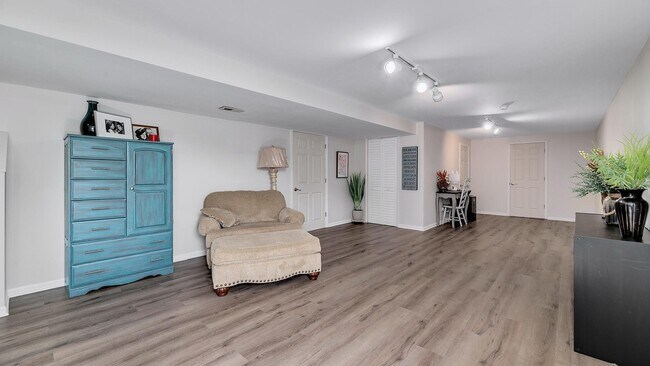 Foto del edificio - 14539 Scott Ct