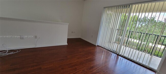 Building Photo - 5860 W Sample Rd