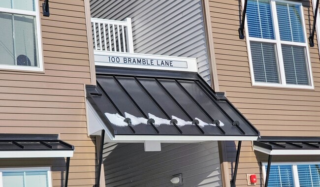 Foto del edificio - Briar Ridge Commons