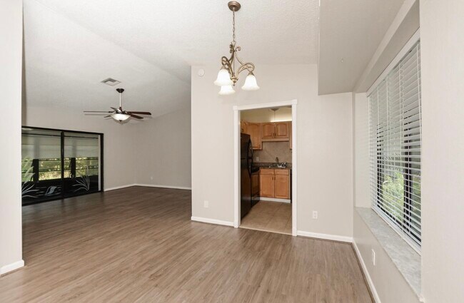 Foto del edificio - 800 NW Fork Rd