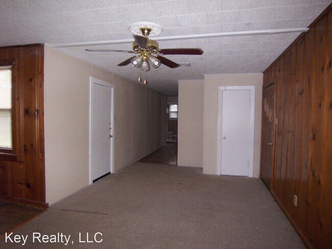 Building Photo - 3 br, 1 bath House - 109 Walker