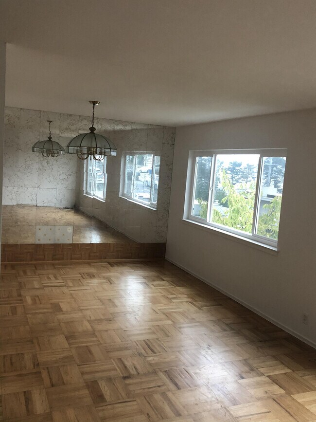Building Photo - 116 Mirada Dr