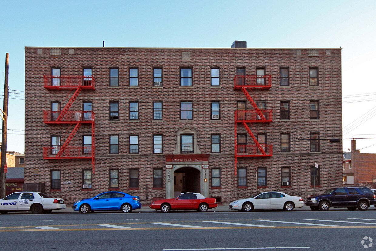 2253 Cropsey ¡alejado - Hanfredene Hall