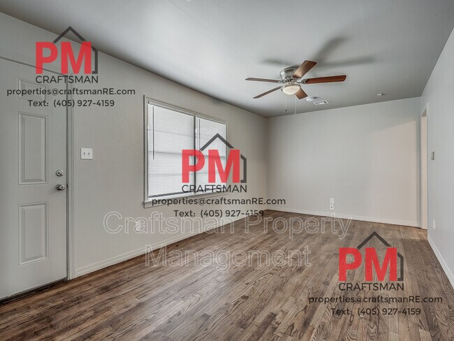 Foto del edificio - 3908 Woodside Dr
