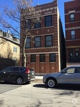 Building Photo - 1641 N Paulina St