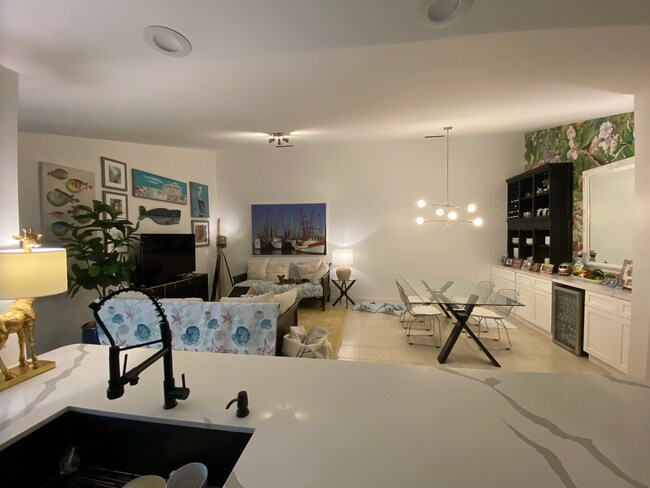 Foto del edificio - 9124 Sun Terrace Cir