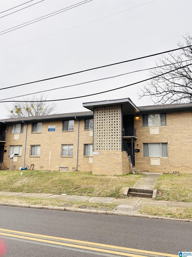 Building Photo - 7748 Rugby Ave