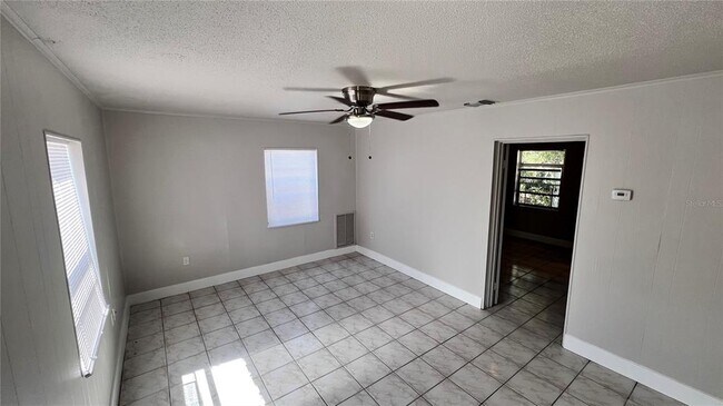 Foto del edificio - 1316 Donna Ave