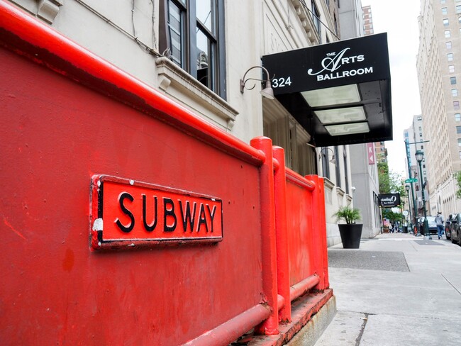 Arts Condominium and Subway - 1324 Locust St