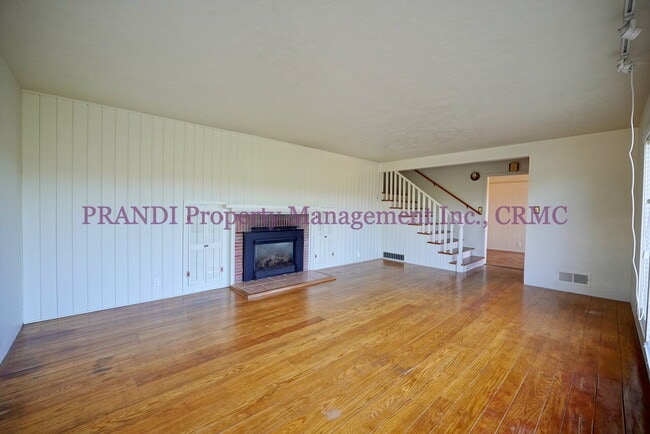Building Photo - Central San Rafael Home with Awesome Mt. T...