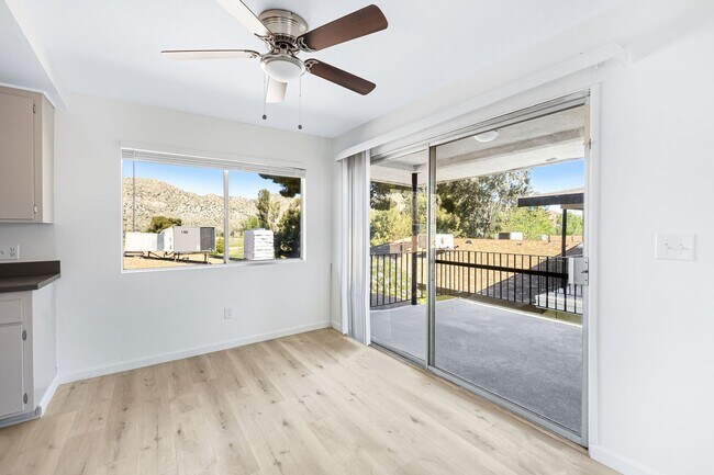 Foto del edificio - Move in Special $500 Deposit and Two Month...