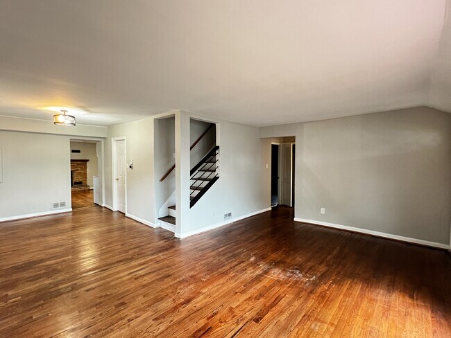Foto del edificio - 12623 Farnell Dr