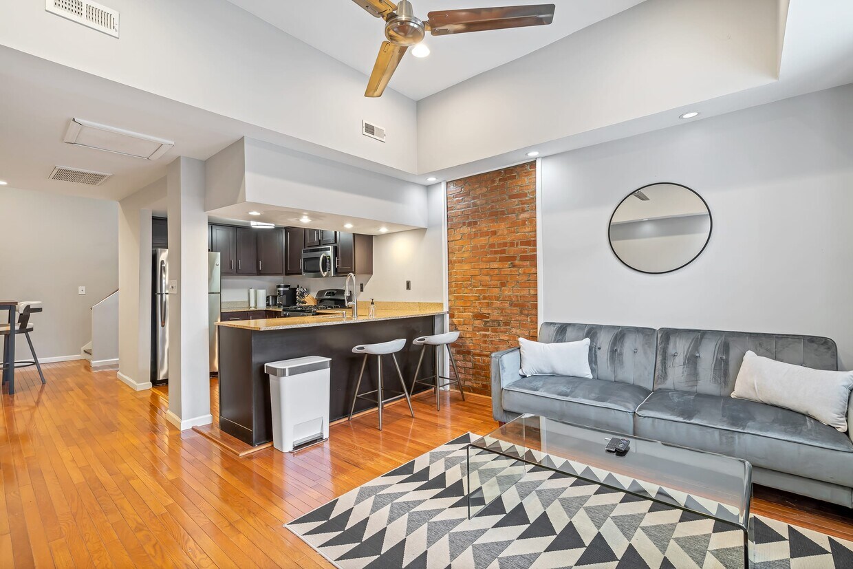 1900 Sidney St Unit A, St. Louis, MO 63104 Apartments in St. Louis