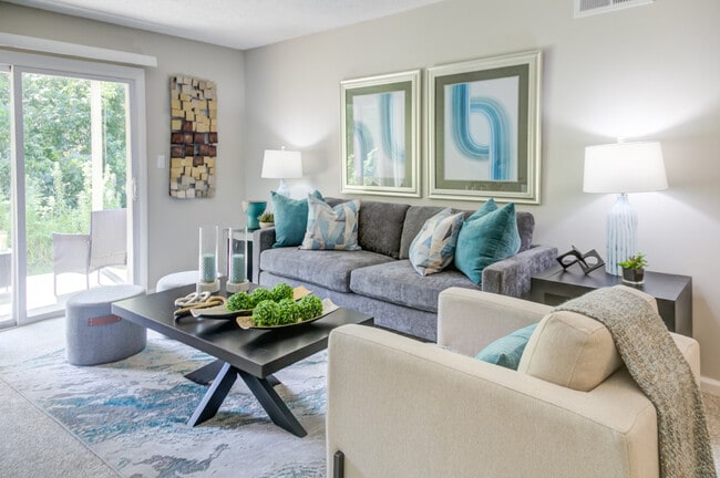 Building Photo - Thirty-One 32 Cypress