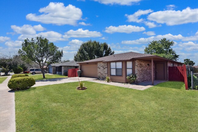 Foto del edificio - 304 Carly Dr