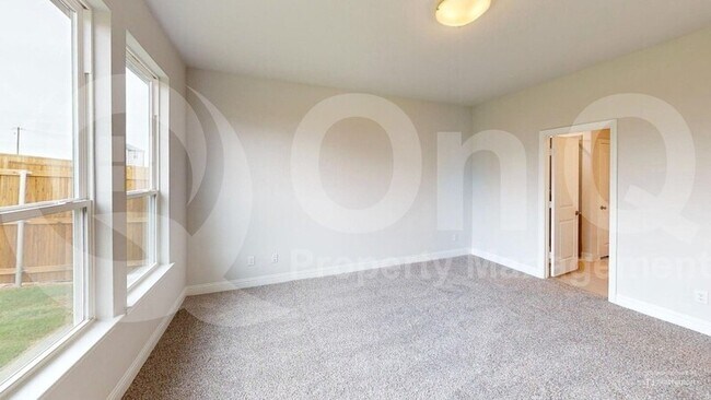 Foto del edificio - 3206 Cordelia Dr