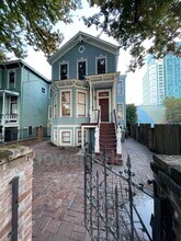 Building Photo - 1106 G St