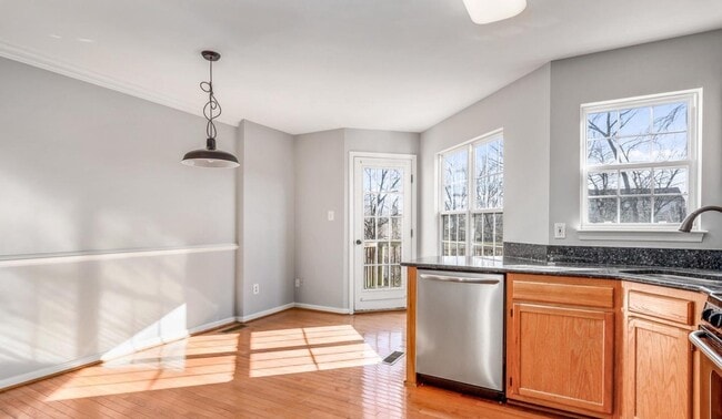 Foto del edificio - 45461 Bluemont Junction Sq