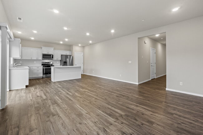 Building Photo - 10618 SE 265th Pl